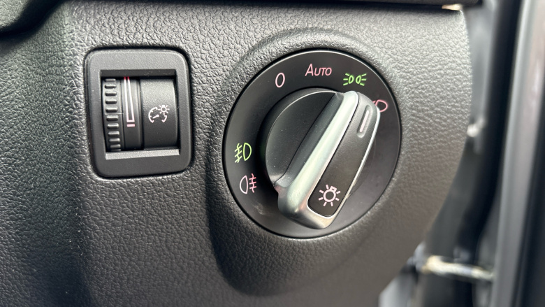 Volkswagen Tiguan 2.0 TDi BlueMotion Tech R-Line 5dr 150 DSG [NAV] Diesel Estate